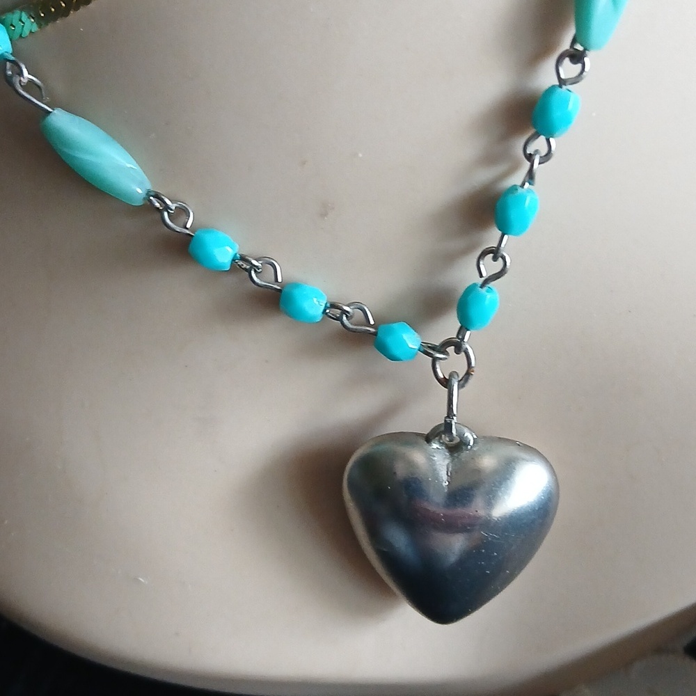 Aeropostle Vintage Long Lightweight Puffy Heart Necklace Fun!